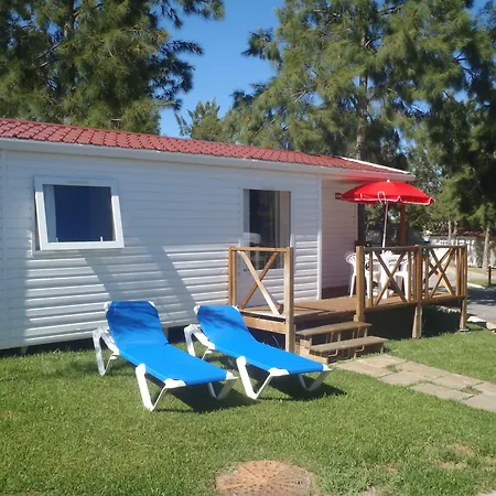 Kamp alanı Parque De Campismo Orbitur Valverde Luz