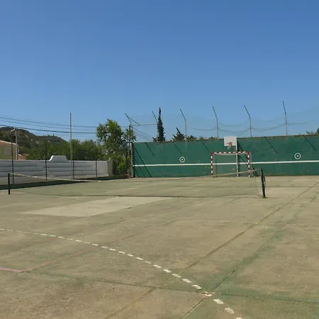 مكان تخييم Parque De Campismo Orbitur Valverde Luz